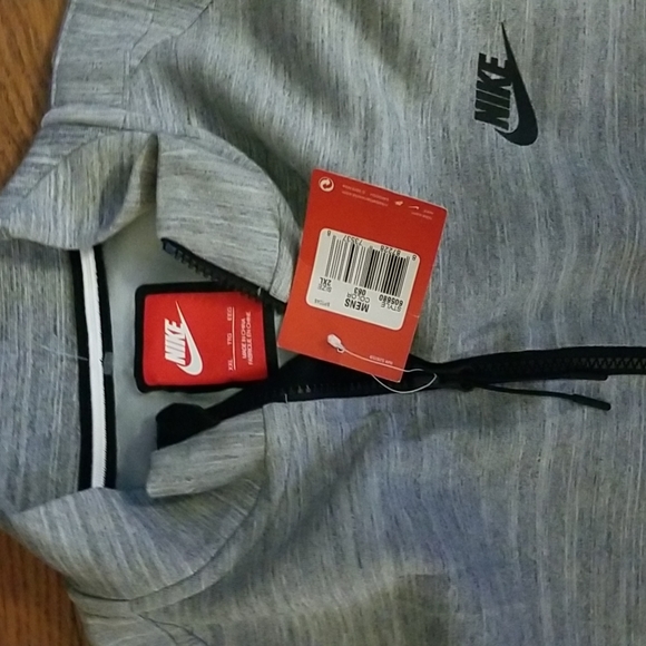 Nike Tech Jacket - Picture 2 of 2